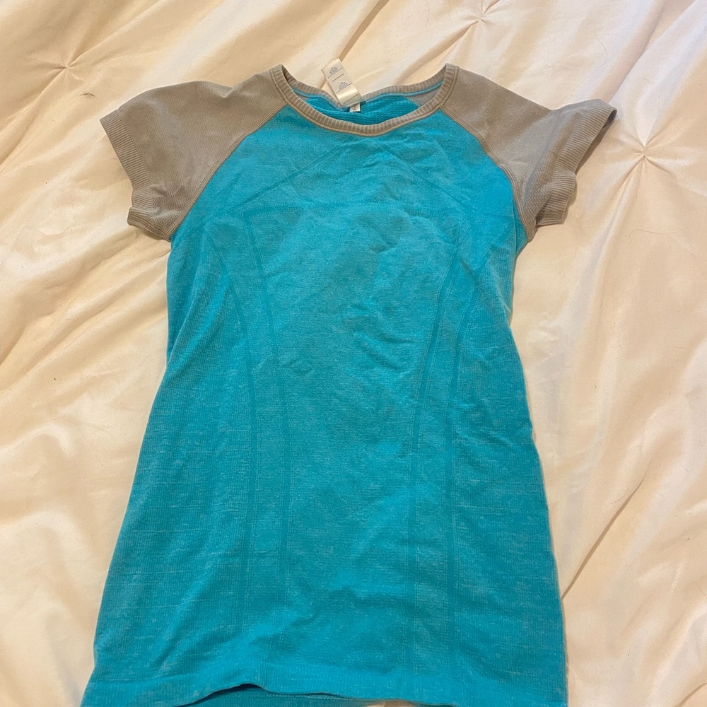 Ivivva athletic shirt